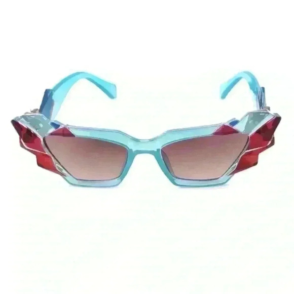 Artsy Retro 50s Exaggerated Cat Eye Blue Sunglasses with Crystal Gem Cut Accents - Picture 3 of 8